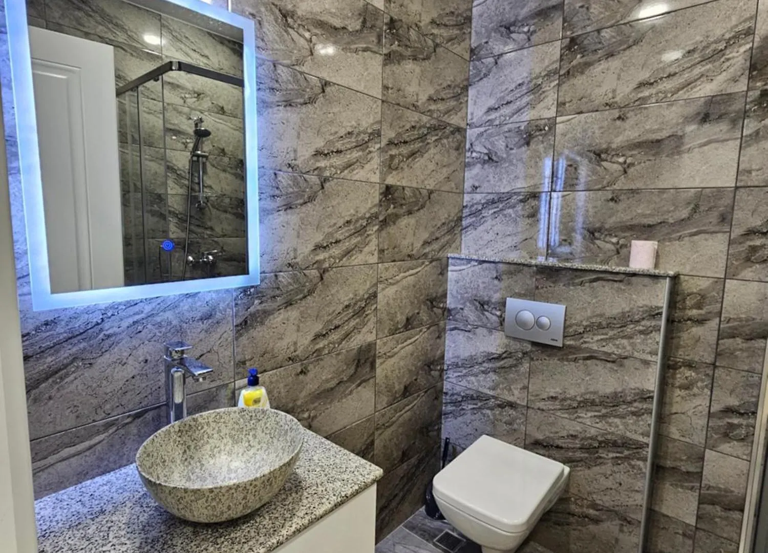 Dar Building Ramad Batumi Suite